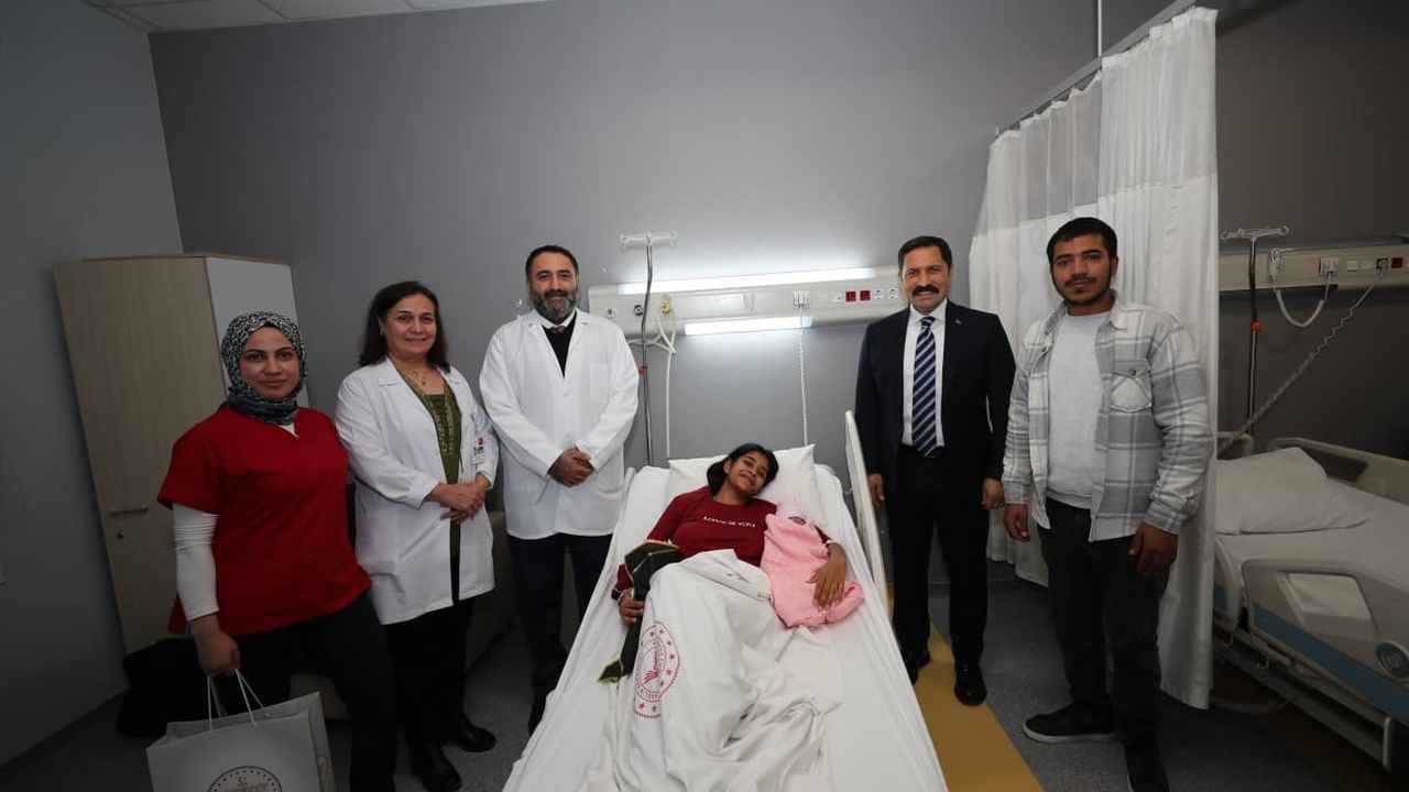 Hatay'da Yeni Yılın İlk Bebeği: Sultan Nare