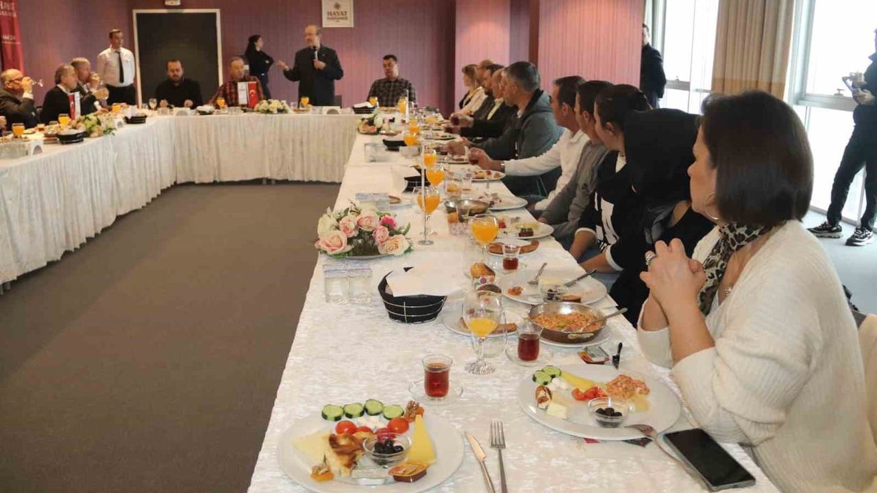 Hayat Hastanesi Yönetimi Mudanya Muhtarlarıyla Buluştu