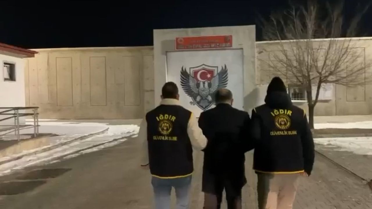 Iğdır'da izinsiz yürüyüş: DEM Parti İl Başkanı Deniz Kaynar tutuklandı