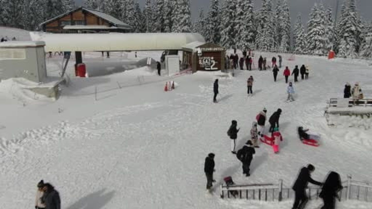 Ilgaz Dağı'nda yarıyıl tatili coşkusu Yurduntepe'de arttı