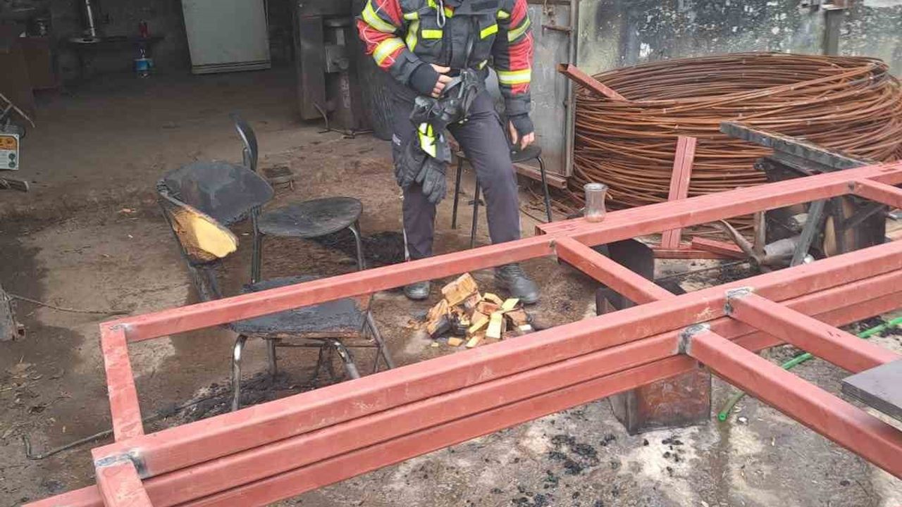 İncirliova'da ısınmak için atılan tiner patladı, itfaiye faciayı önledi