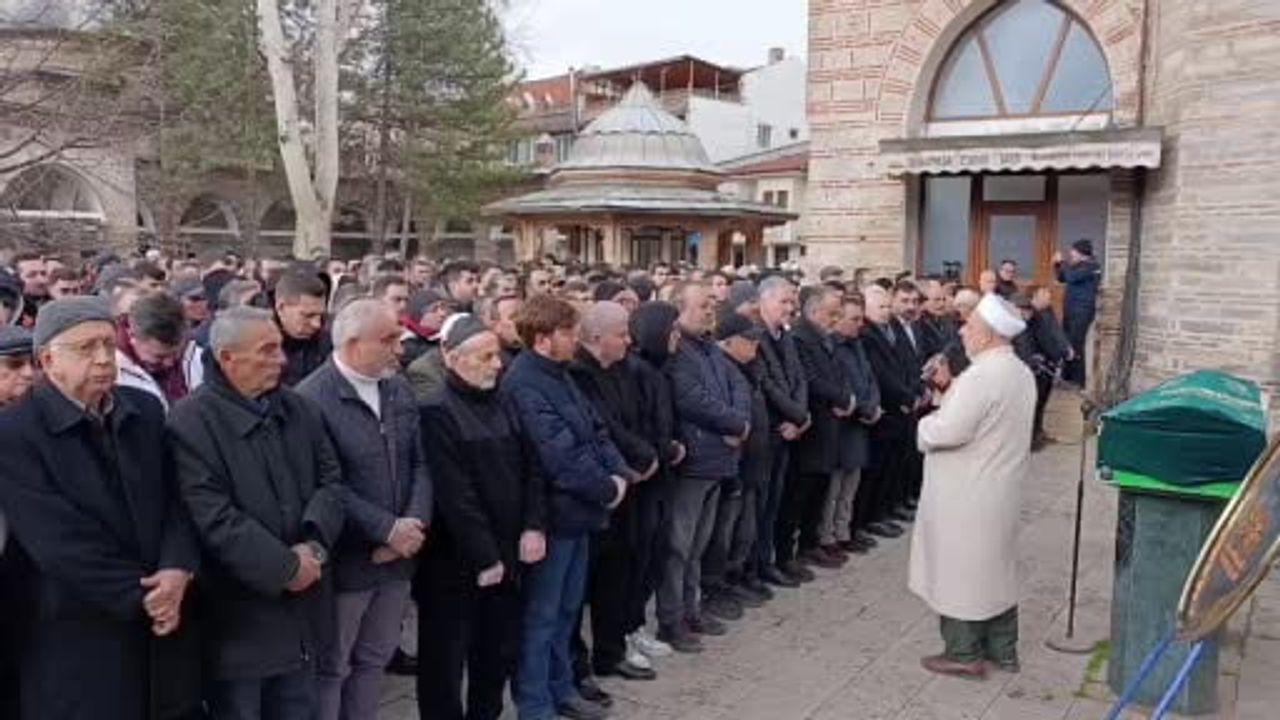 İnegöl'de iş insanı Sedat Taç trafik kazasında yaşamını yitirdi