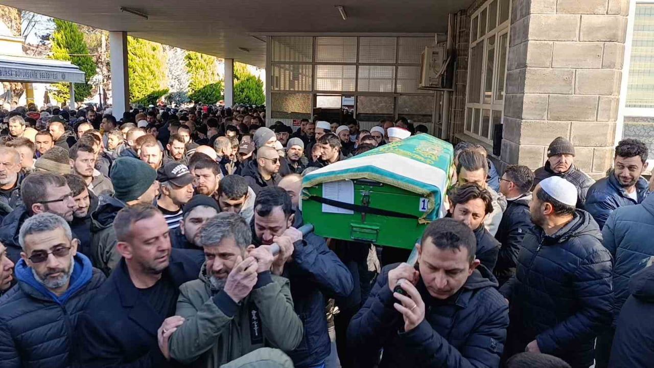 İnegöl'de vinç kablosuna temas eden iş yeri ortağı hayatını kaybetti