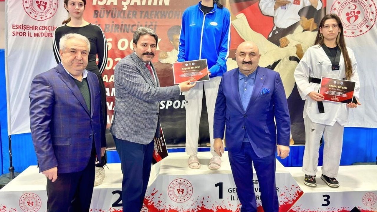 İsa Şahin Büyükler Taekwondo İl Şampiyonası Eskişehir'de Gerçekleşti