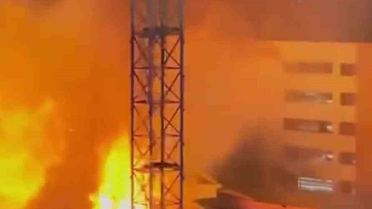 İskenderun'da akaryakıt istasyonuna bitişik binada yangın kontrol altına alındı