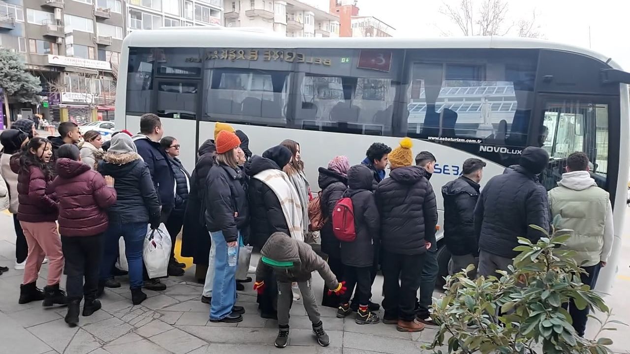 Isparta Belediyesi'nden Sömestr Sürprizi: Çocuklar Davraz'da