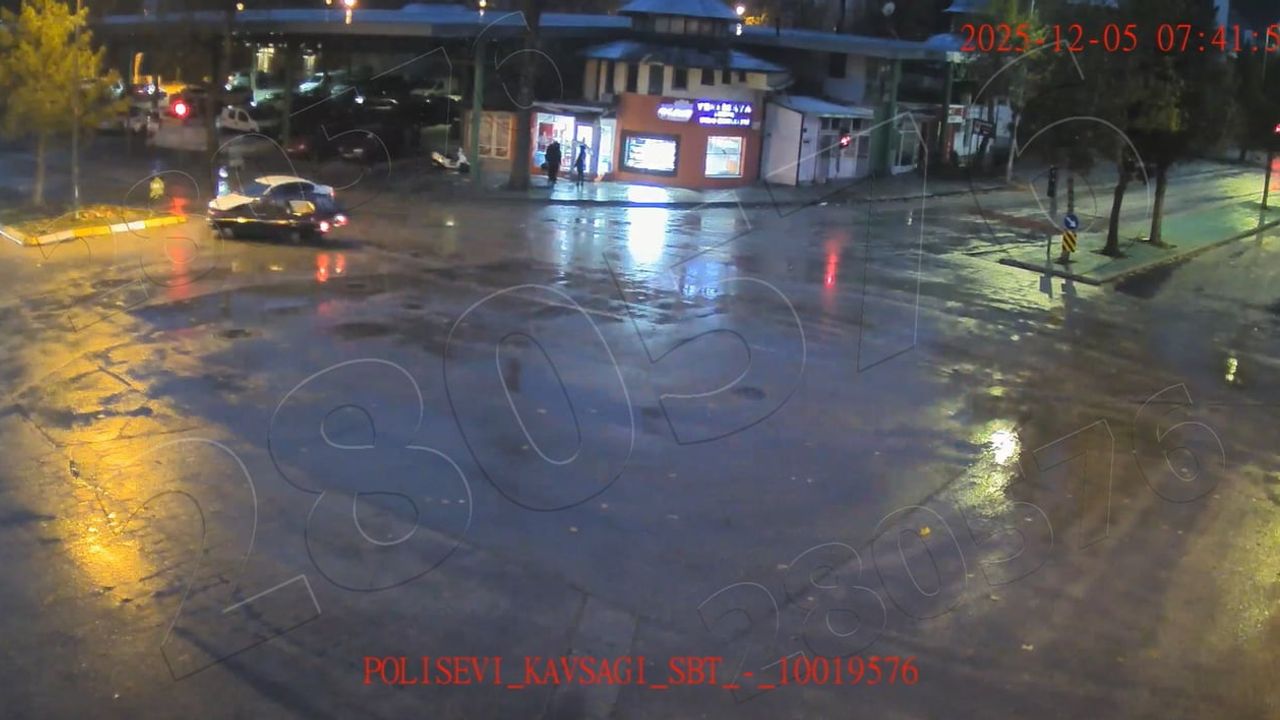 Isparta'da Aralık ayında KGYS kameralarına yansıyan 3 trafik kazası