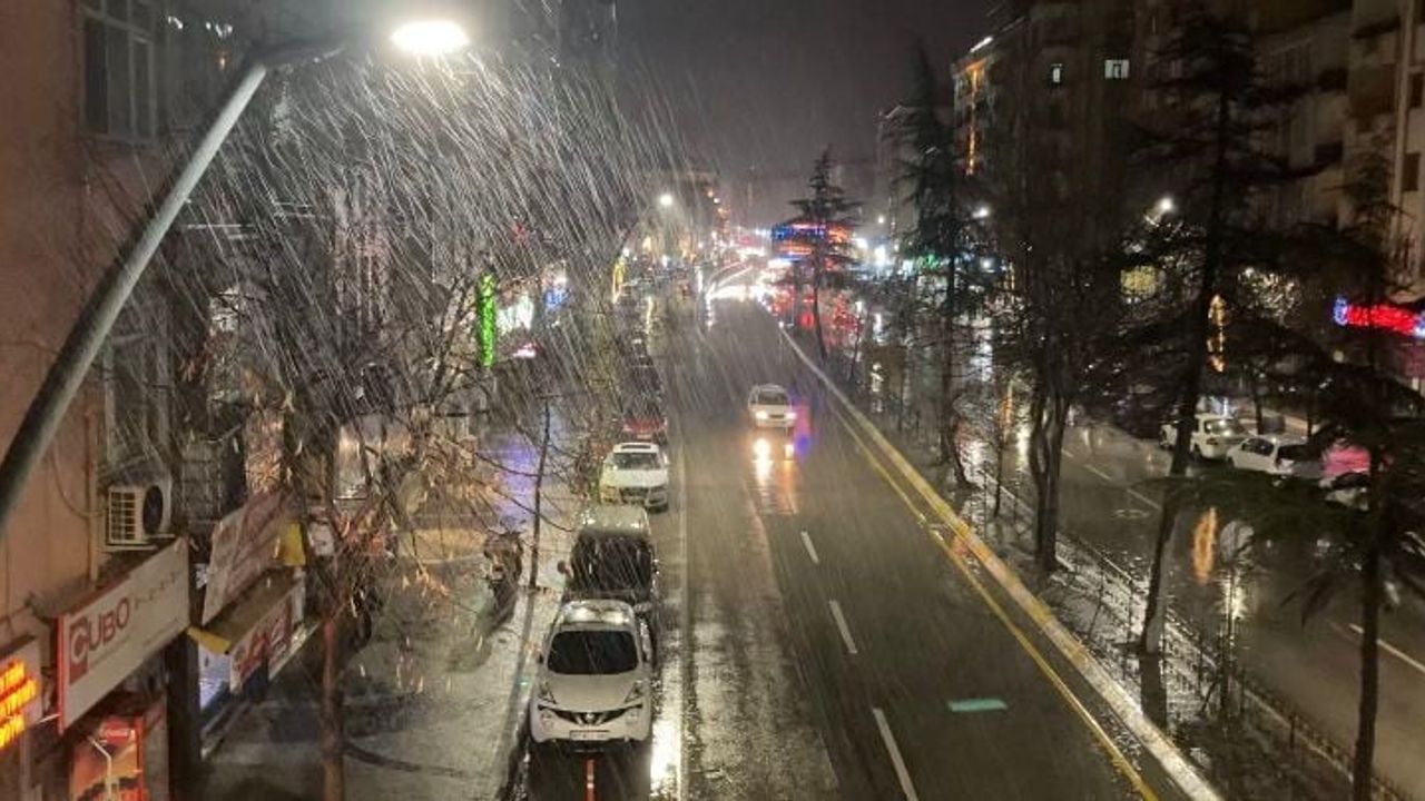 Isparta'da fırtına nedeniyle iki tekerlekli araçlara geçici trafik yasağı
