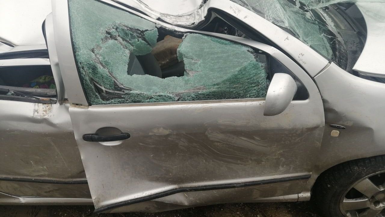 Isparta'da otomobil şarampole yuvarlandı: Bangladeş uyruklu kadın hayatını kaybetti