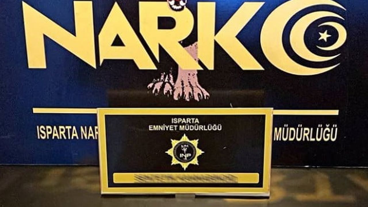 Isparta'da yolcu otobüsünde bin 307 uyuşturucu emdirilmiş kâğıt ele geçirildi