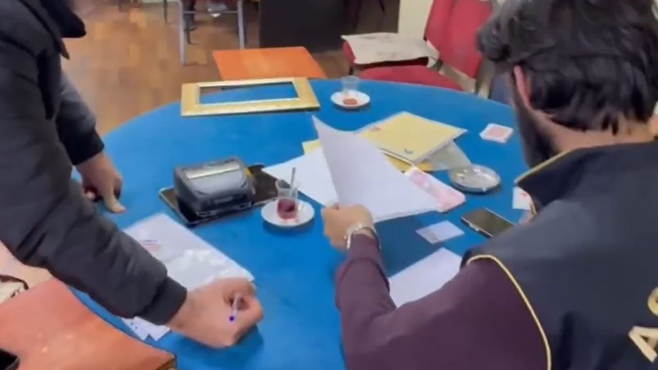 İstanbul'da masaj salonları ve kumar denetimleri: 2 şüpheli fuhuş, 35 şüpheli kumar