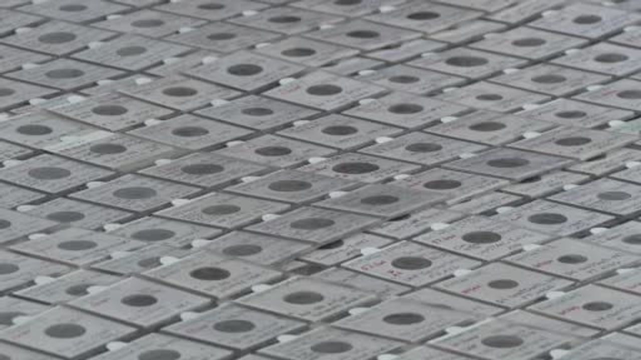 İstanbul’da tarihi eser operasyonu: Osmanlı kalkan ve miğferleri ile binlerce obje ele geçirildi