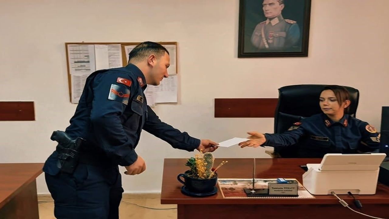 İstanbul Öğrencilerinin Mektupları Batman'daki Jandarmaya Moral Oldu