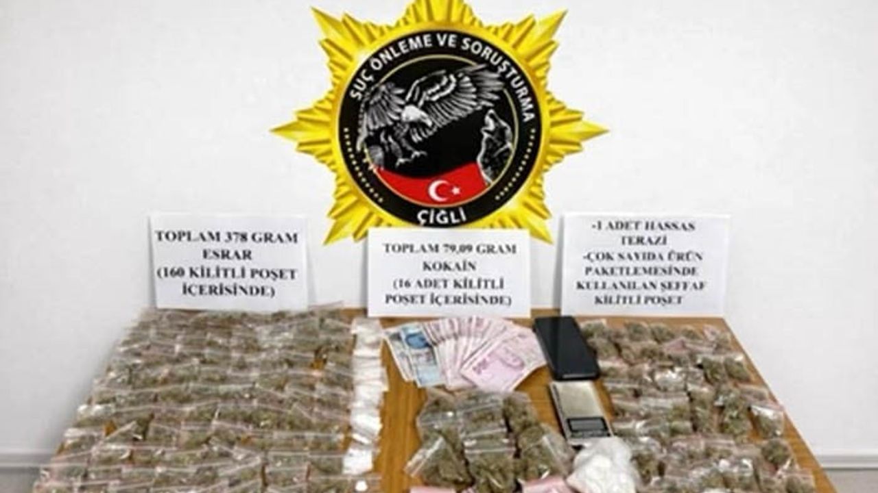 İzmir Çiğli'de 16 yaşındaki şüpheli parkta uyuşturucuyla yakalandı