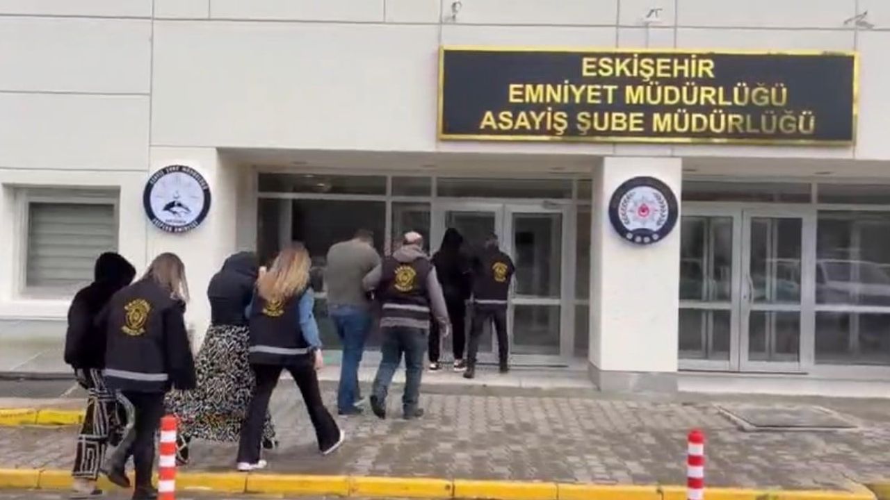 İzmir'deki 1 milyon 500 bin TL'lik hırsızlıkta 4 şüpheli Eskişehir'de yakalandı