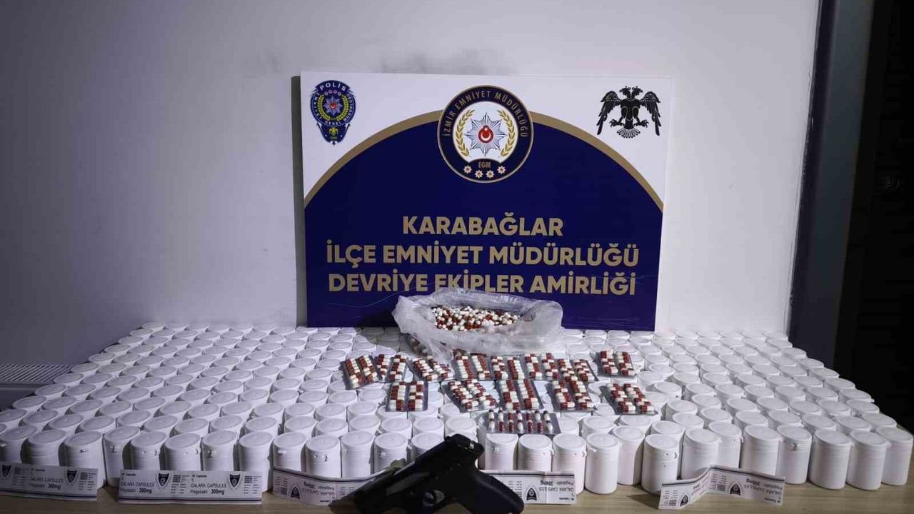 İzmir Karabağlar'da 17 bin 460 sentetik hap ele geçirildi