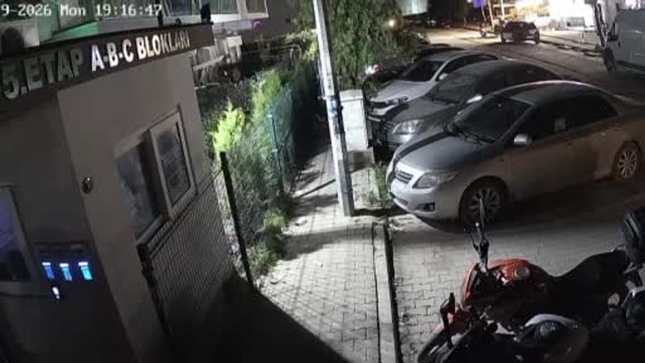 İzmir Menemen'de eski erkek arkadaşının silahlı saldırısında yaşamını yitiren genç kadın