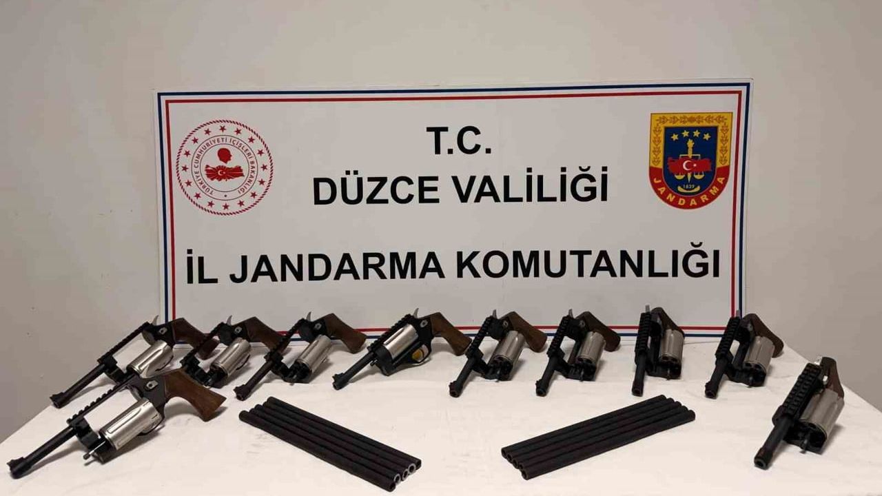 Jandarmadan kaçak silah operasyonu: 2 şüpheli gözaltında
