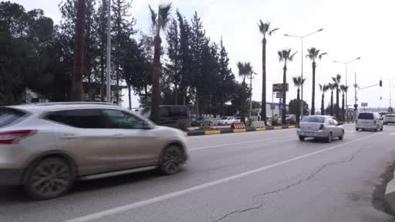 Kamuflajlı depremzede çocukların trafik denetimi gönülleri ısıttı