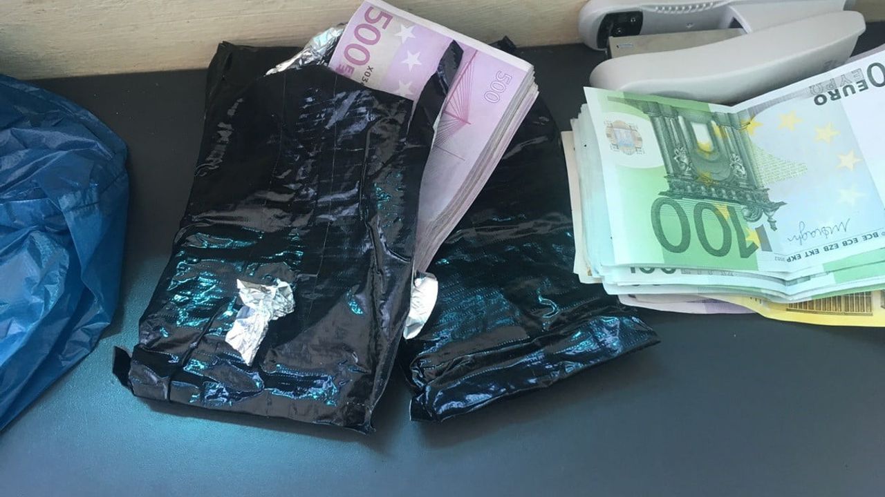 Kapıkule'de 85 bin 309 euro ve 426 gram altın ele geçirildi