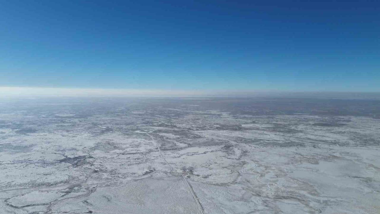 Kar ve yağmur Tuz Gölü’ne umut verdi