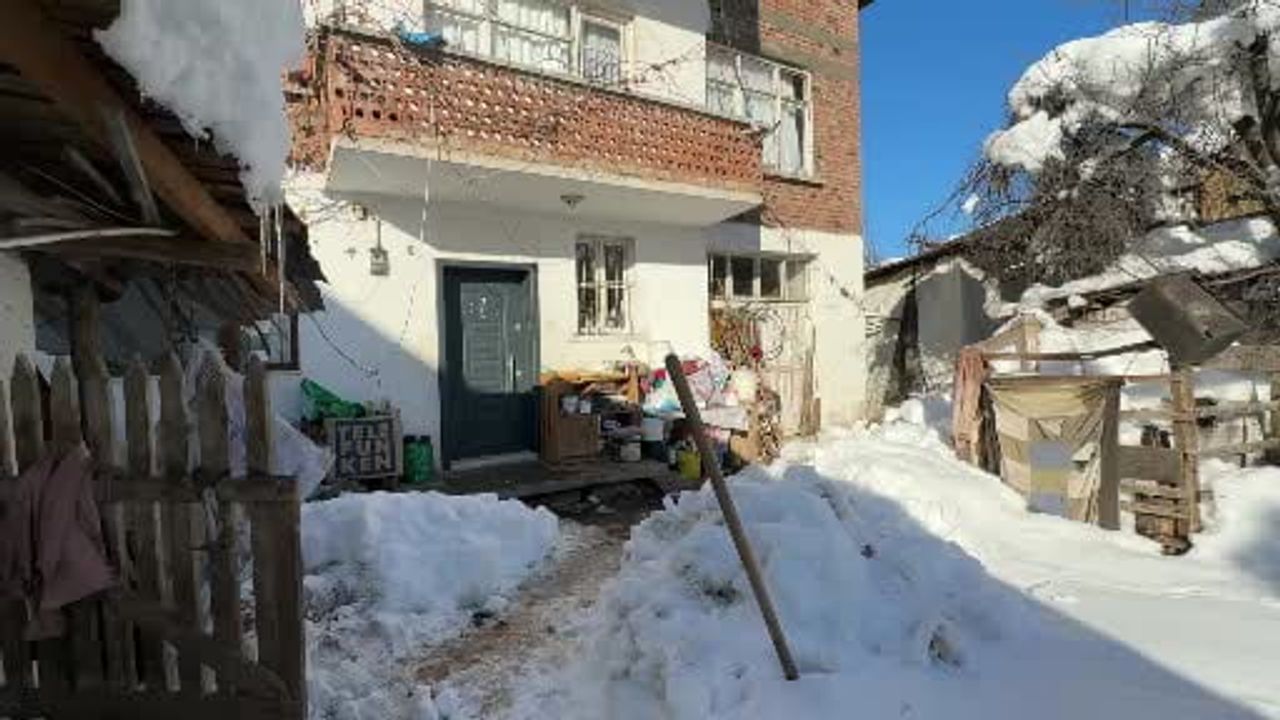 Karabük Bulak köyünde 80 yaşındaki Zehra Bölüm donmuş halde ölü bulundu