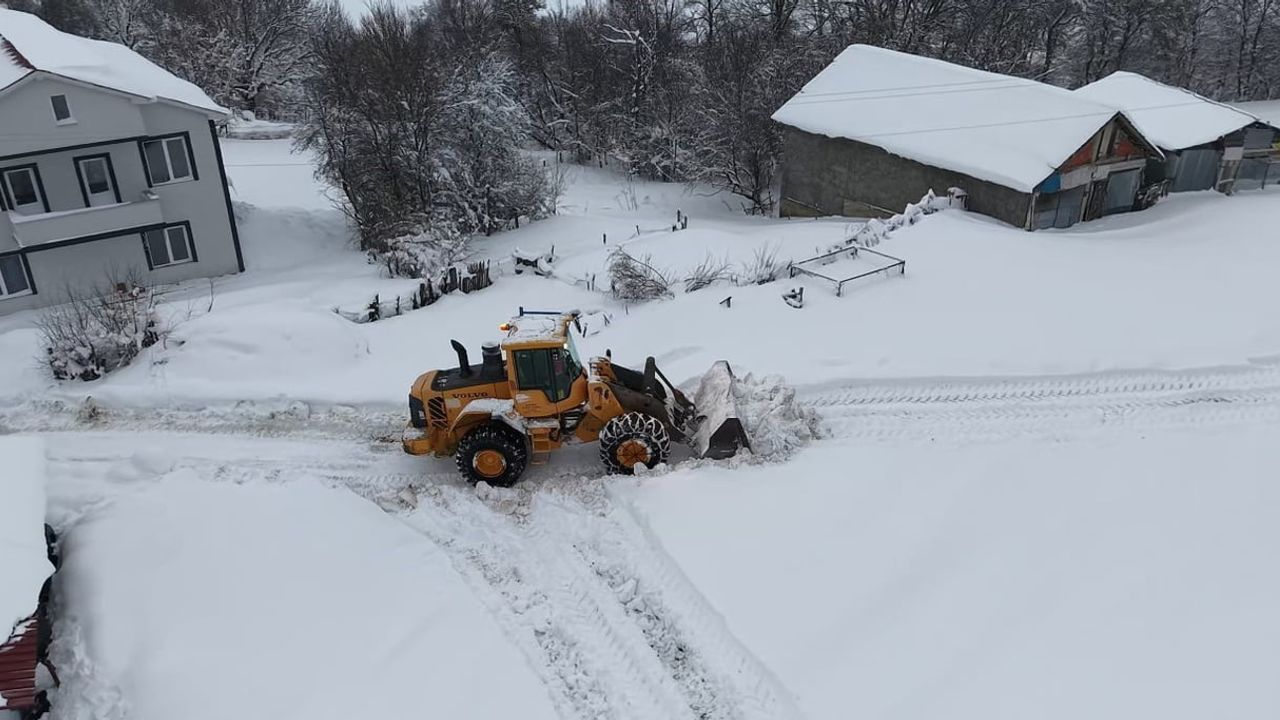 Karabük'te 144 köy yolunda ulaşım normale döndü