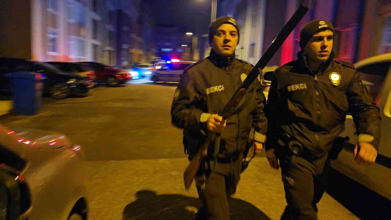 Karabük’te baba kızının erkek arkadaşını ayağından vurdu, evinden rastgele ateş açtı