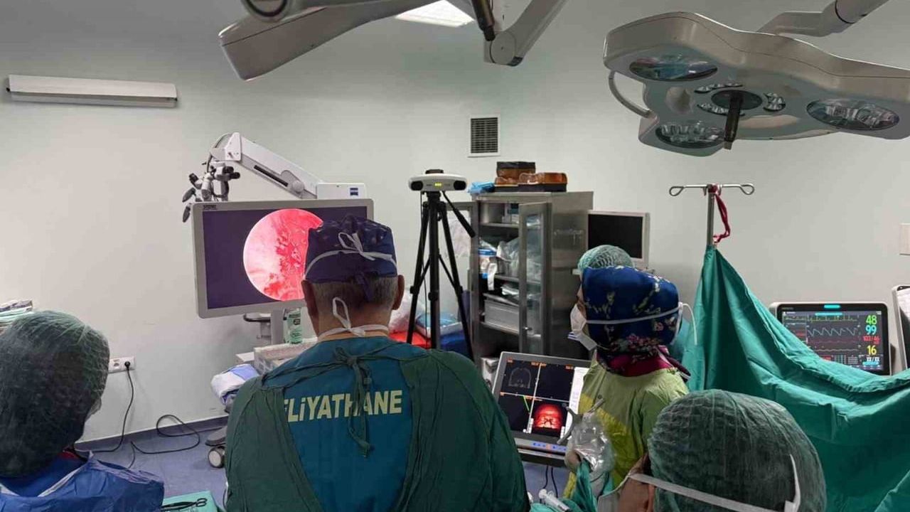 Karabük’te ilde ilk: Burundan endoskopik hipofiz ameliyatı