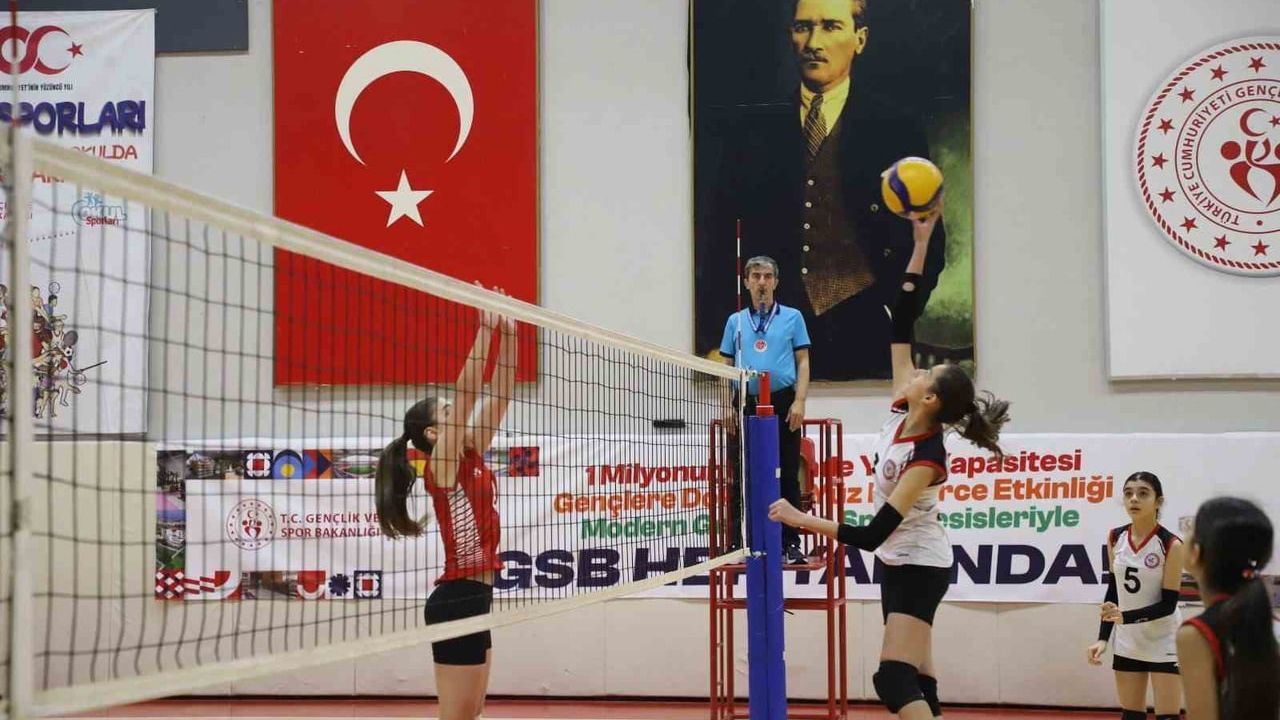 Karabük'te Voleybol Midi Kızlar İl Birinciliği 2025-2026 - Yurdum Spor Kulübü Şampiyon
