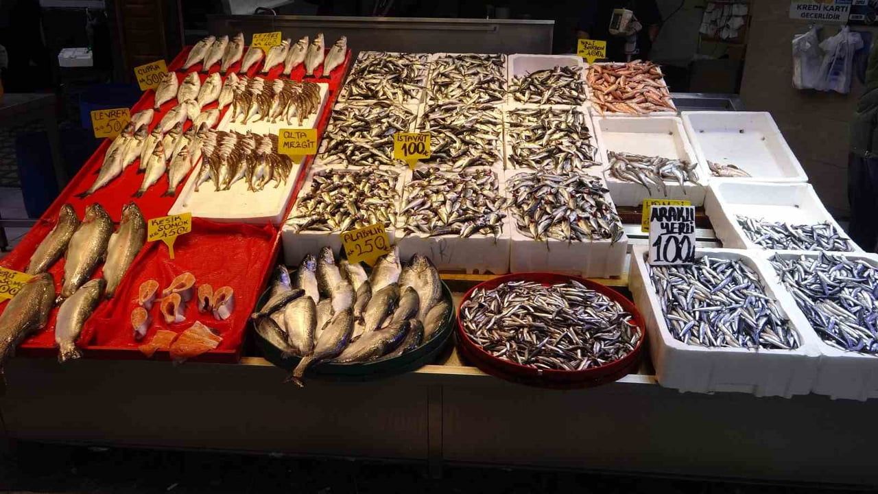 Karadeniz fırtınası avı azalttı, fiyatlarda belirgin değişim olmadı