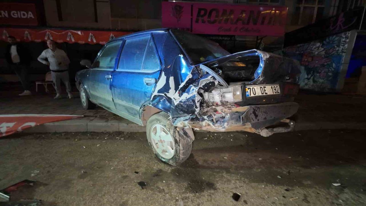 Karaman'da park halindeki araca çarpan otomobil sürücüsü yaralandı