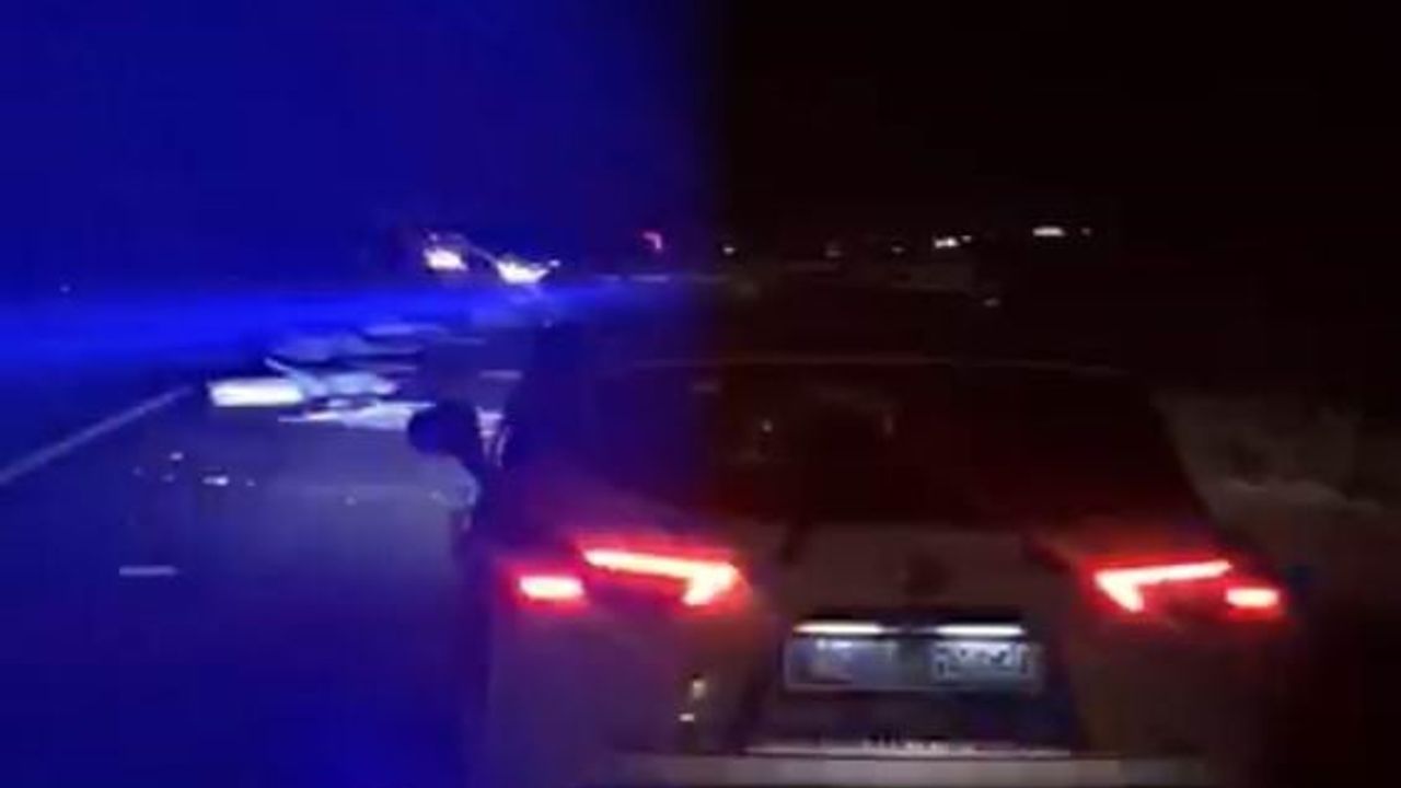 Karapınar’da çuvalların yola saçılması trafiği aksattı