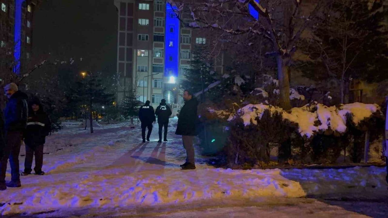 Karnesinde 3 zayıf olduğu iddia edilen lise öğrencisi hayatını kaybetti