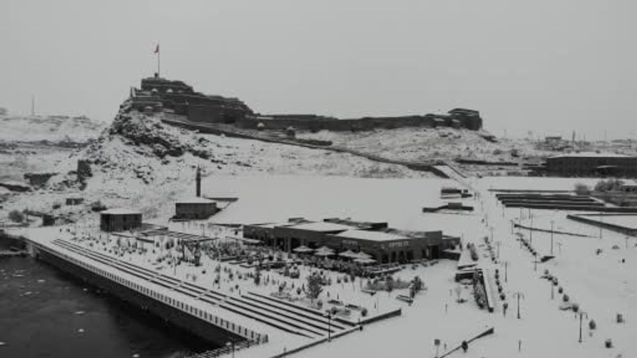 Kars beyaza büründü — Kent havadan görüntülendi