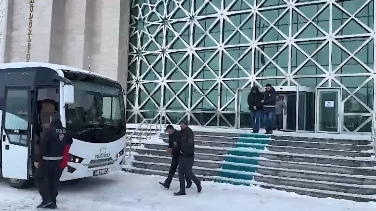 Kars’ta düzenlenen fuhuş operasyonunda 20 gözaltı, 21 kadın kurtarıldı