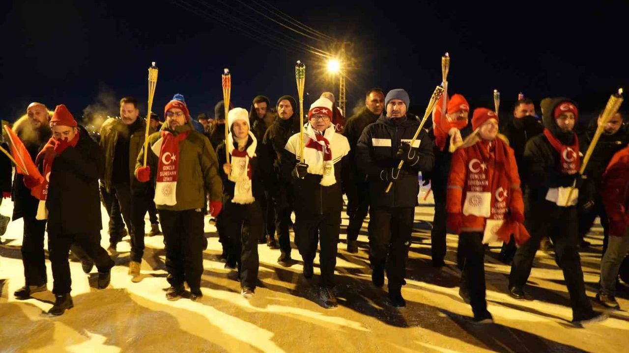 Kars'ta Meşalelerle Sarıkamış Şehitleri Anıldı