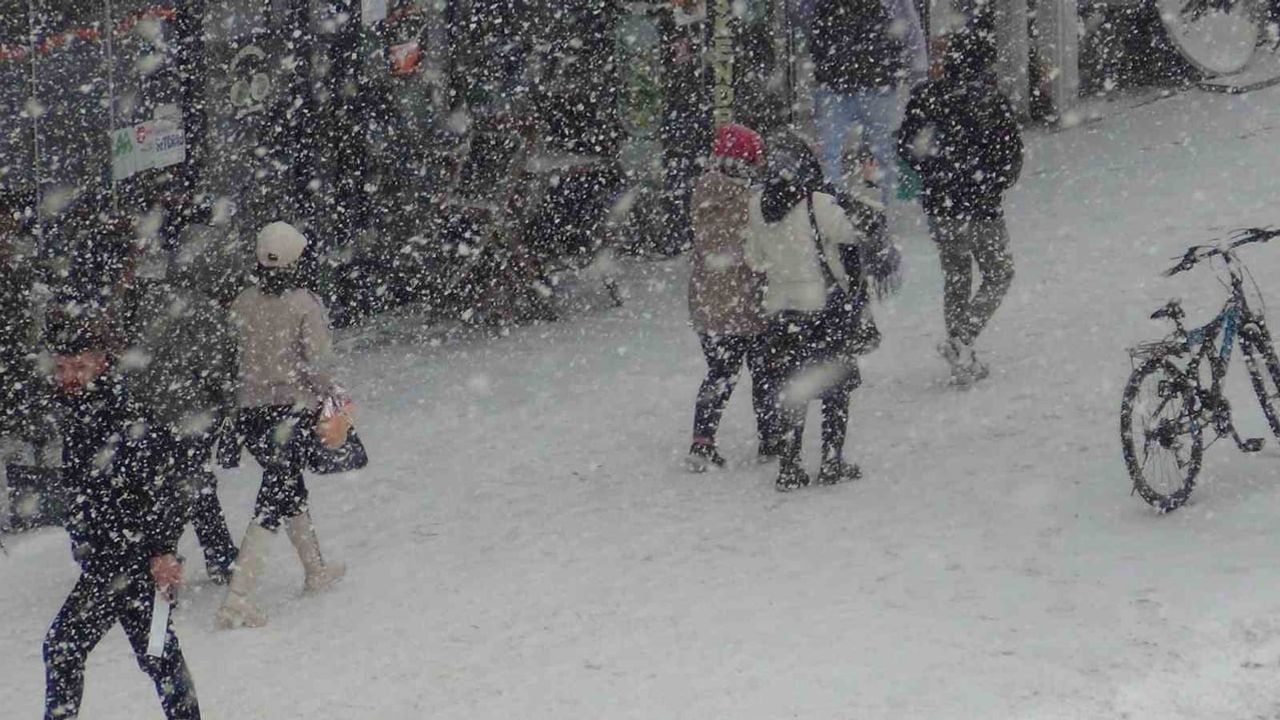 Kars'ta Son 15 Yılın En Yoğun Kışı