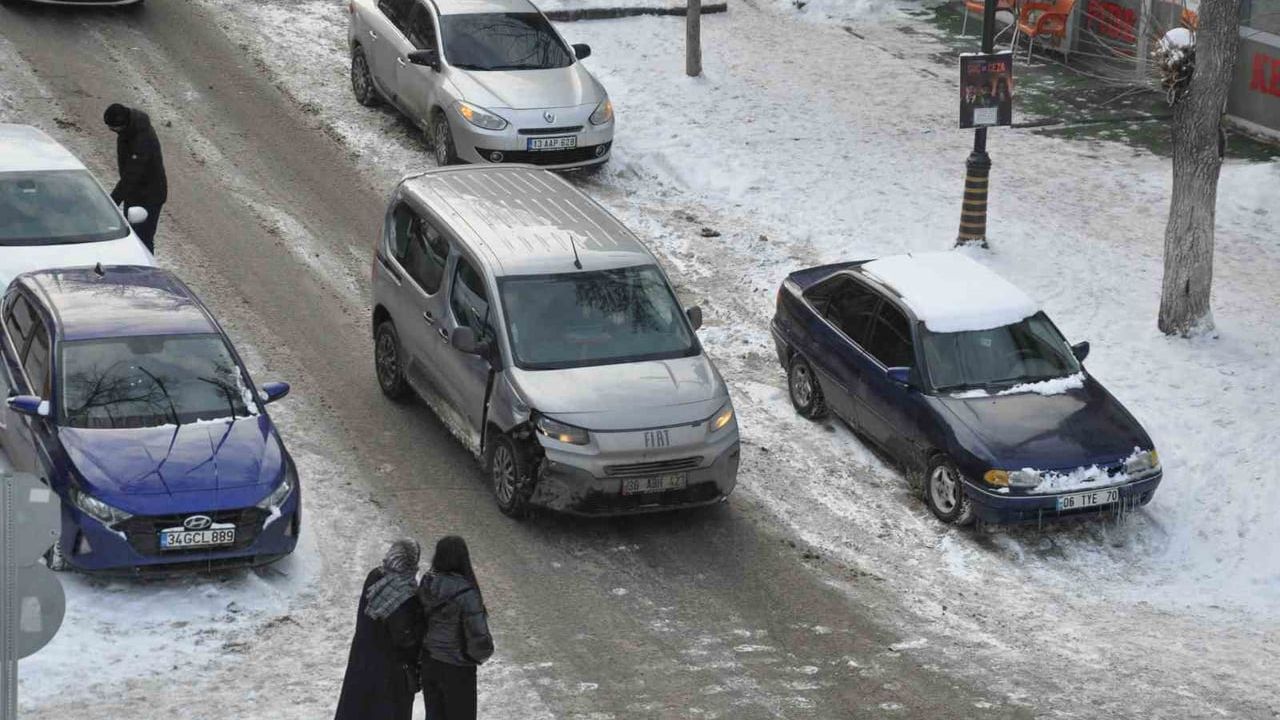 Kars’ta trafiğe kayıtlı araç sayısı 54 bin 850