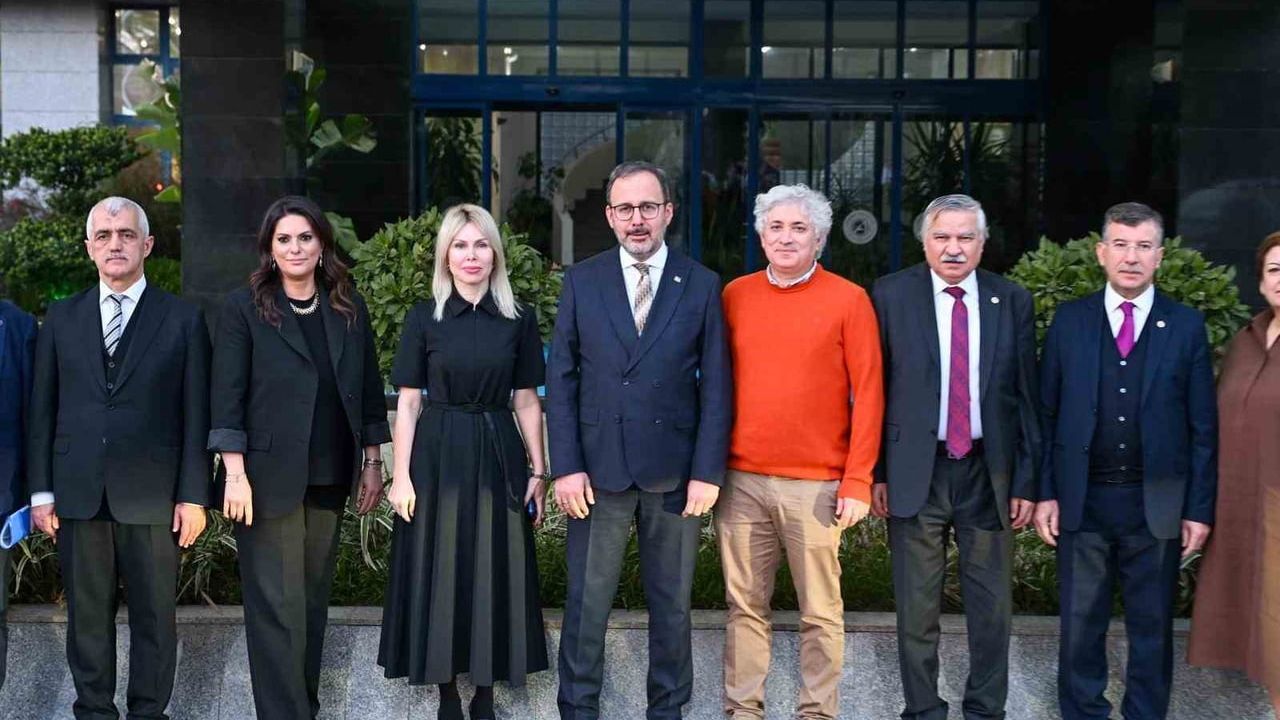 Kasapoğlu: "Mesele mevzuat değil, hayatın kendisi" — Antalya bölge istişaresi