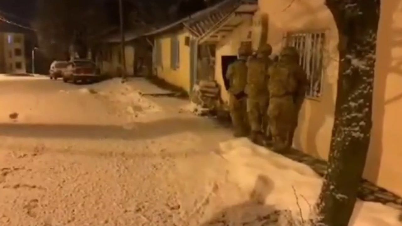 Kastamonu'da 12 adrese düzenlenen uyuşturucu operasyonunda 9 gözaltı