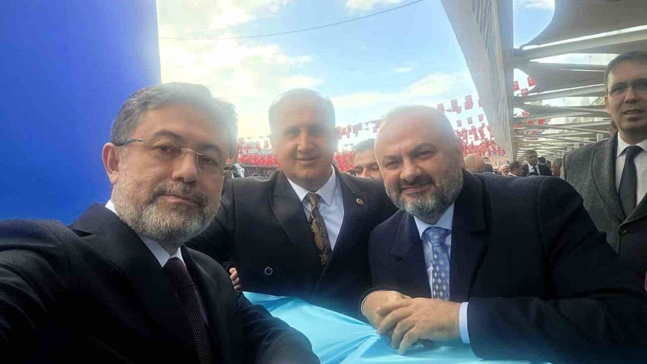 Kaya'dan Bakan Yumaklı'ya: İncirliova'da deve güreşleri talebi