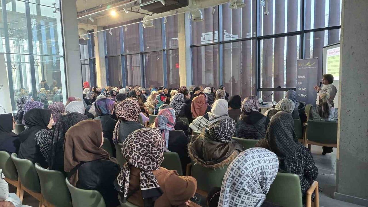 Kayapınar İlçe Halk Kütüphanesi 2025'te 346 bin 65 kullanıcıya hizmet verdi