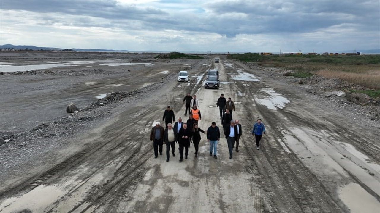 Kaymakam Odabaş ve Başkan Ertaş, Jeotermal Sera OTB Projesini İnceledi