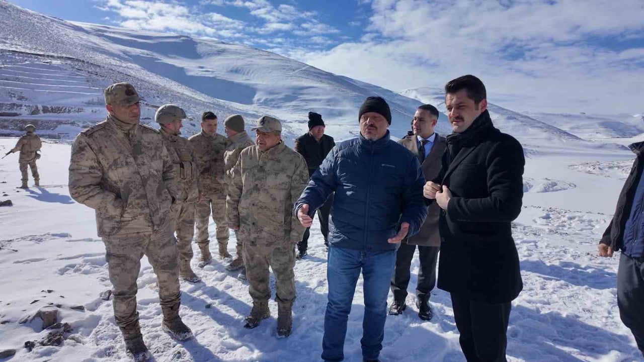 Kaymakam Yılmaz Ünlendi Barajı inşaatını yerinde inceledi
