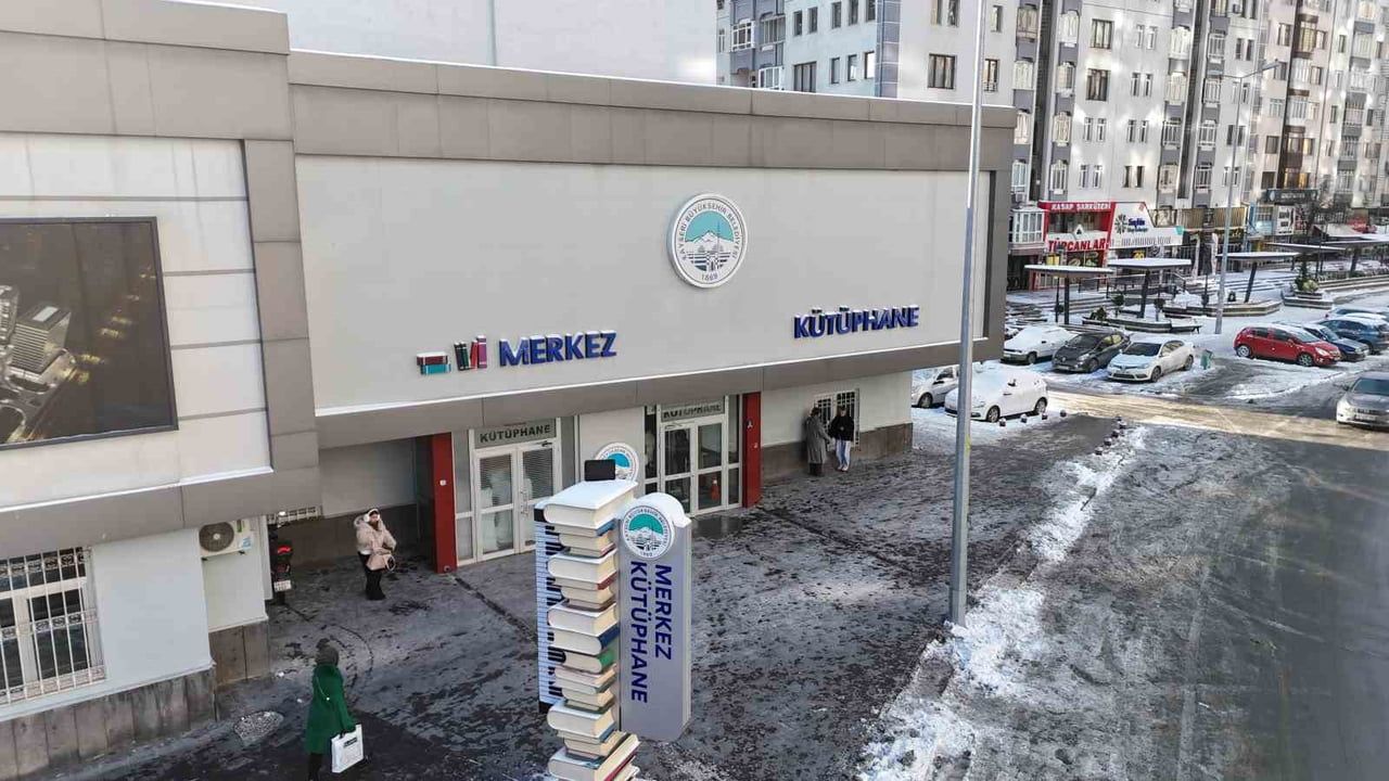 Kayseri Büyükşehir kütüphaneleri soğuk günlerin sıcak durağı