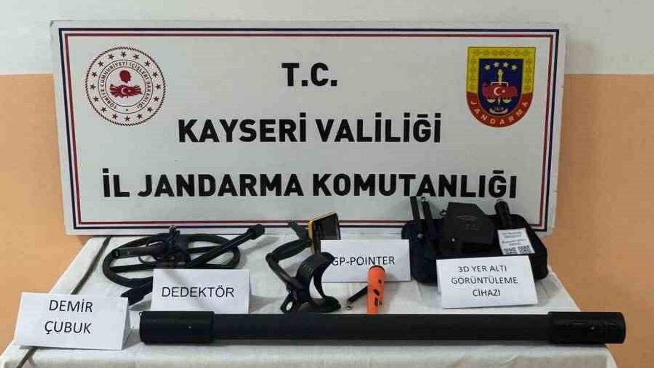 Kayseri'de kaçak kazı yapan 3 kişi suçüstü yakalandı