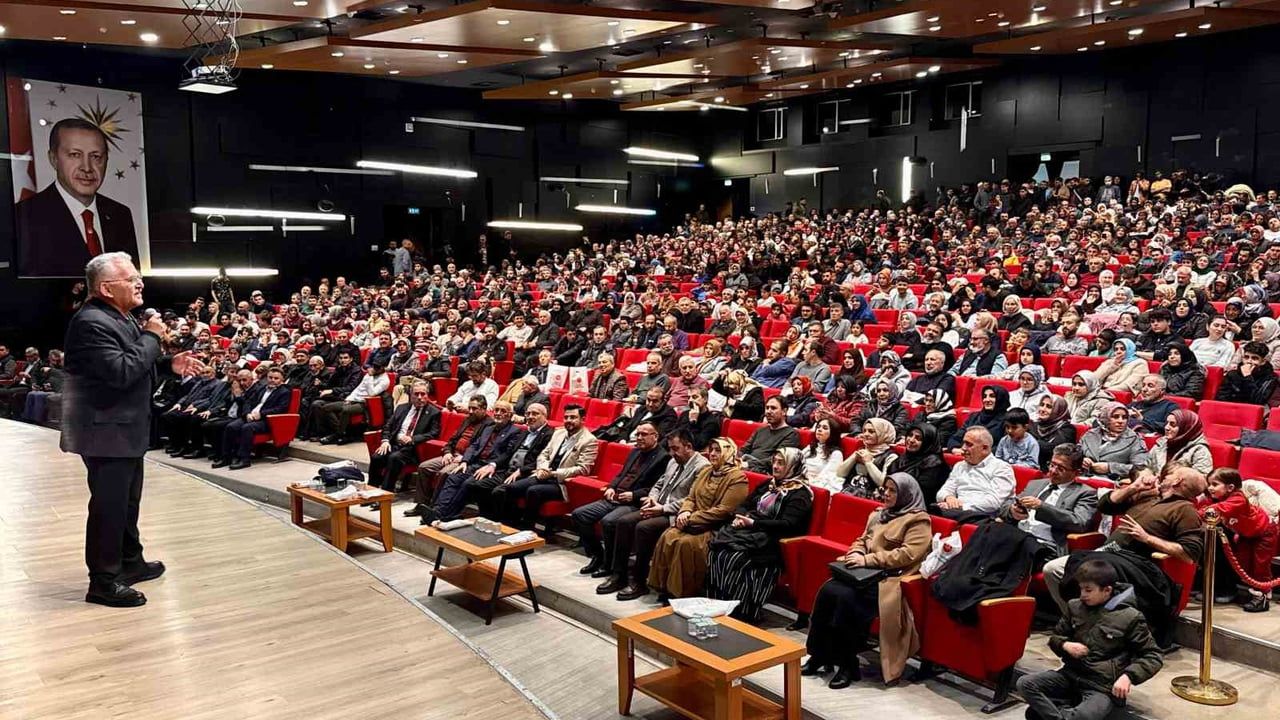 Kayseri'de 'Mekke'nin Fethi ve Affın ve Ailenin İnşaası' programı düzenlendi