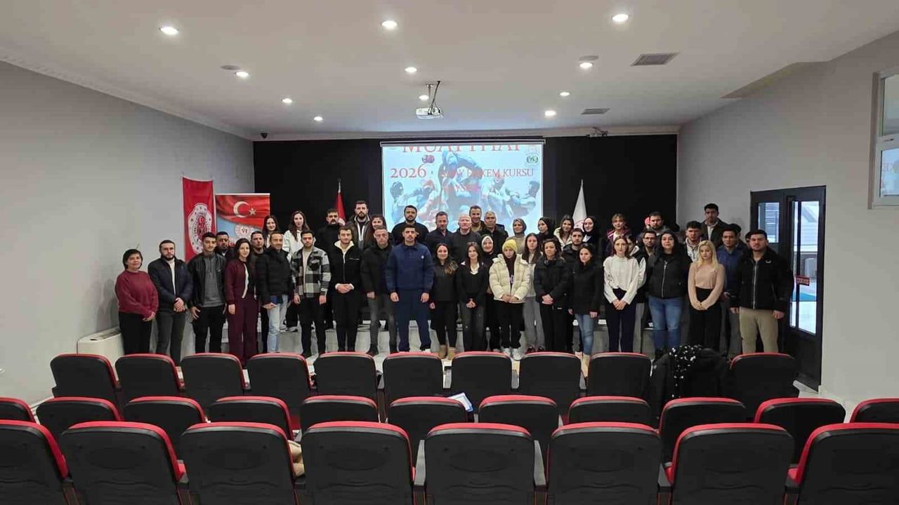 Kayseri'de Muaythai Aday Hakem Kursu 45 Katılımcıyla Tamamlandı