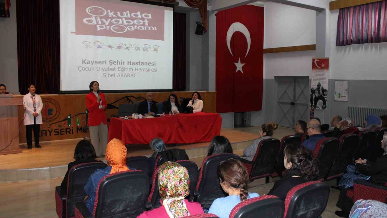 Kayseri'de Öğretmenlere Diyabetli Öğrenciler İçin İnsülin ve Glukagon Eğitimi